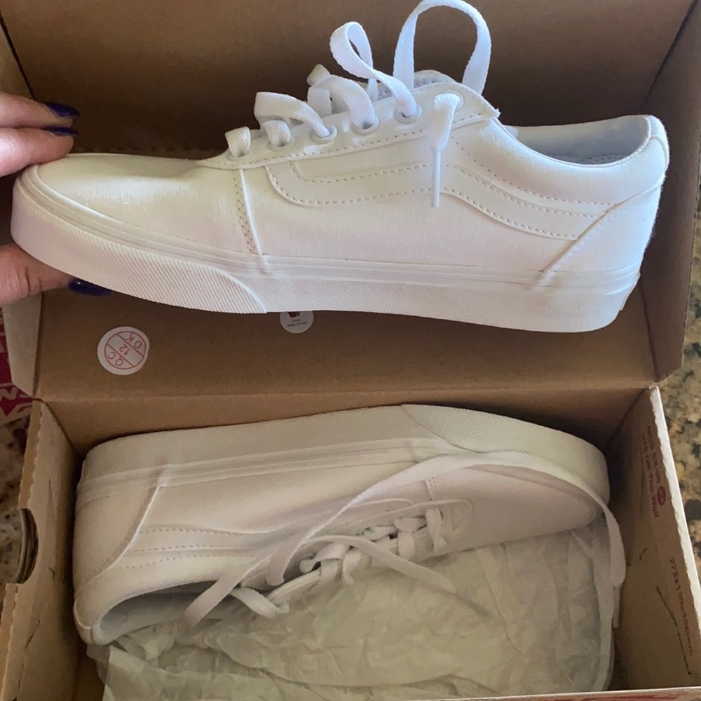 Vans NIB white shoes; size 7
